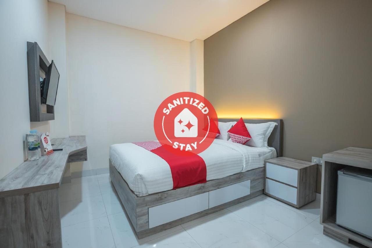 Super Oyo 1487 Residence Khoe Jakarta Exterior foto