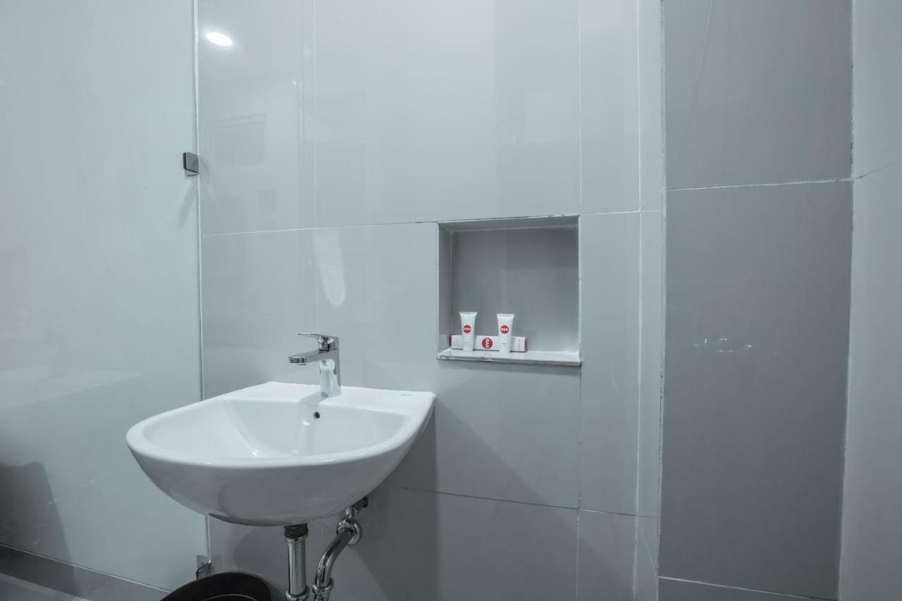 Super Oyo 1487 Residence Khoe Jakarta Exterior foto